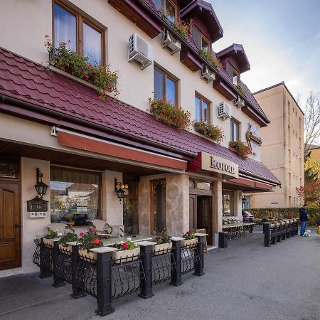 Pension Korona Sibiu Bagian luar foto