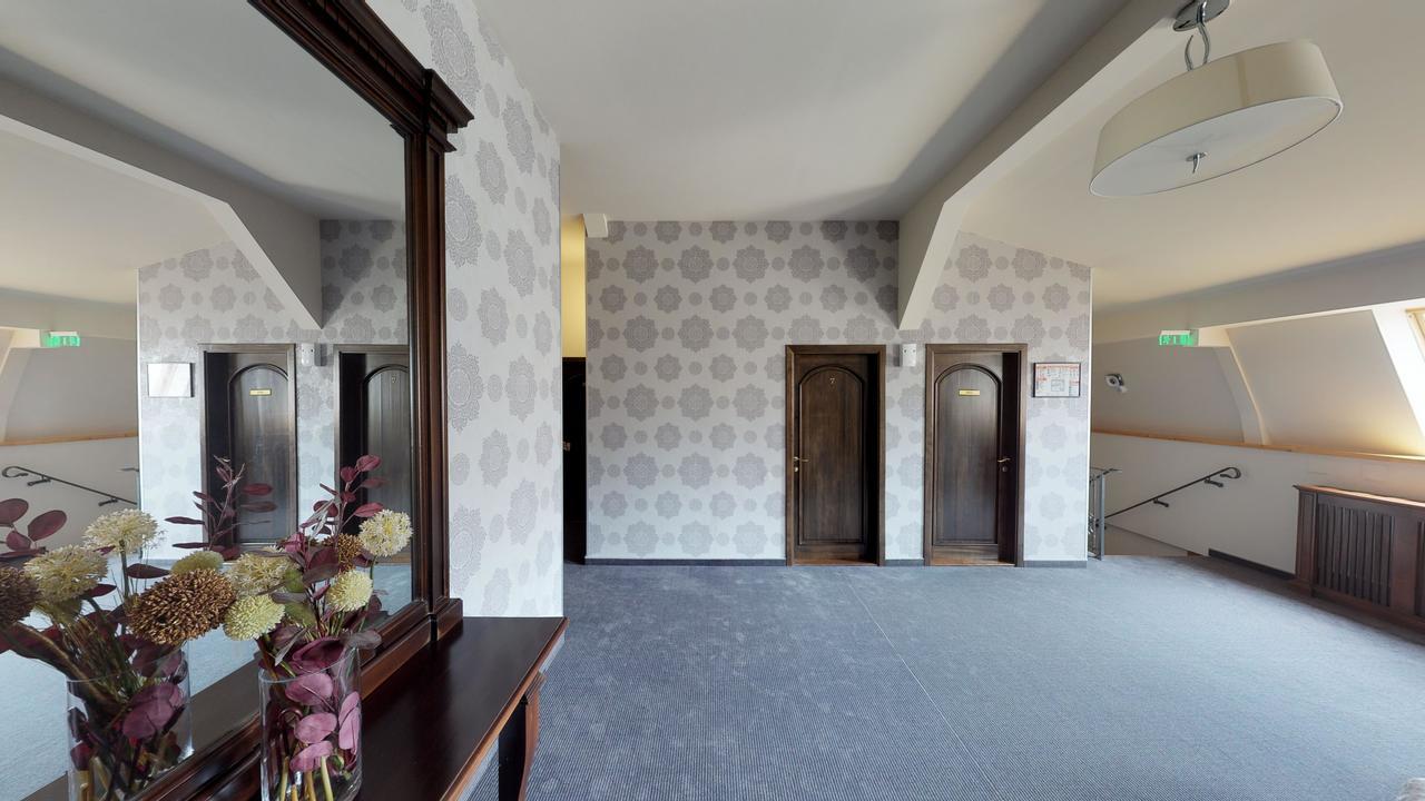 Pension Korona Sibiu Bagian luar foto