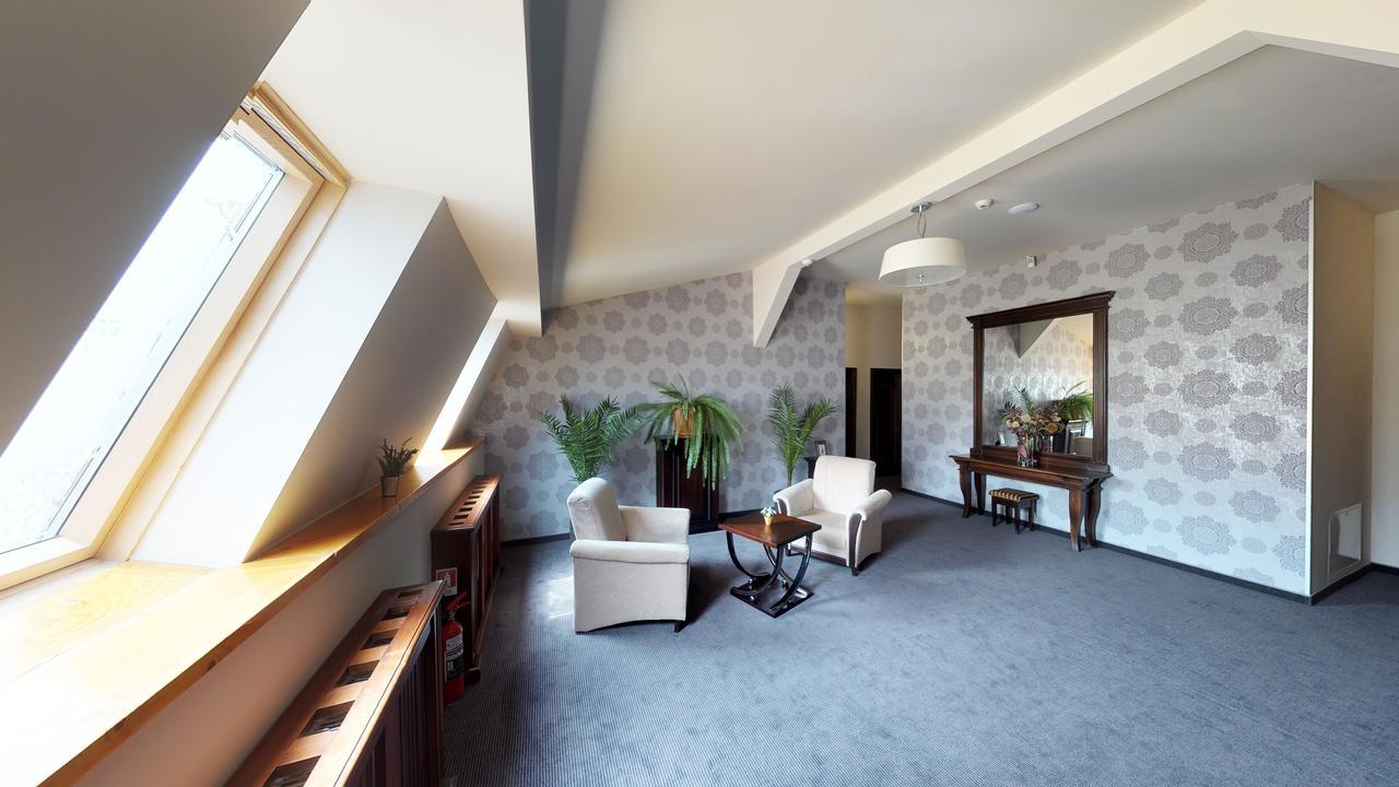 Pension Korona Sibiu Bagian luar foto