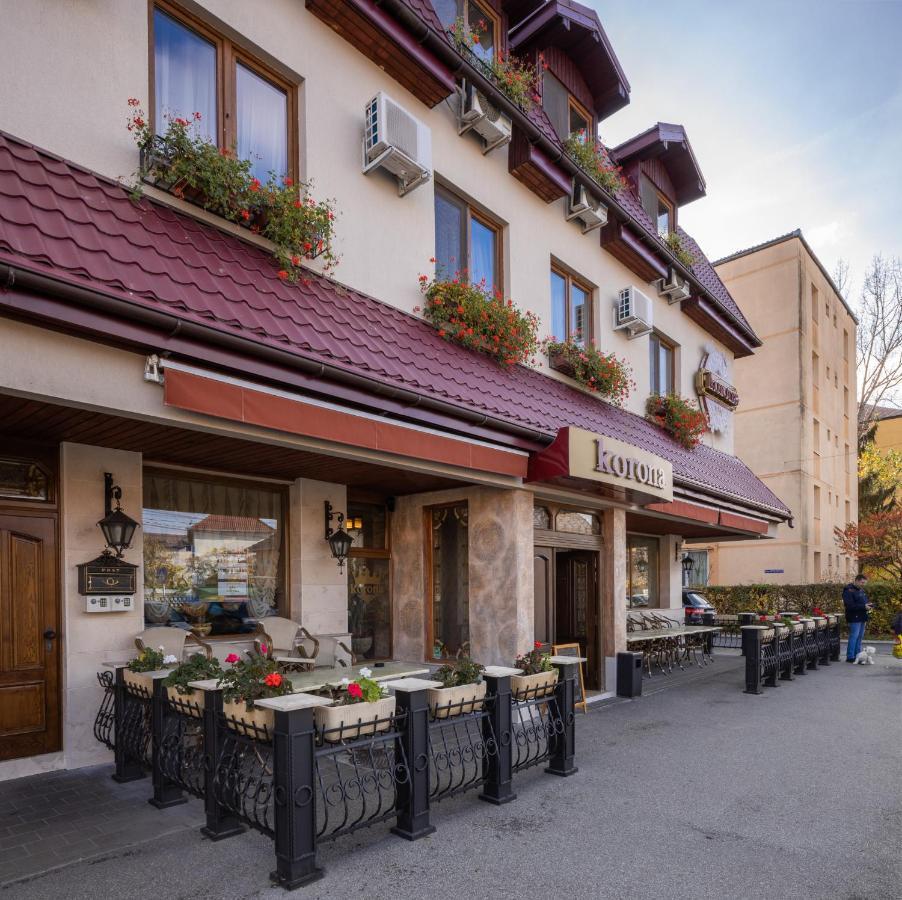Pension Korona Sibiu Bagian luar foto